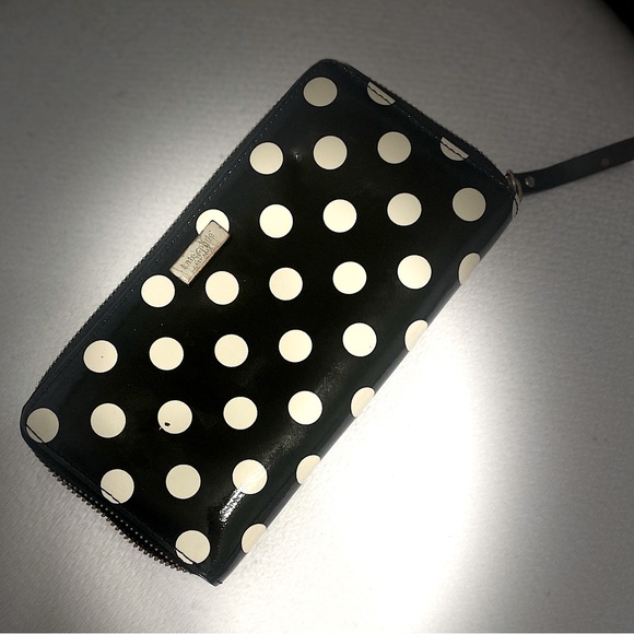 Kate Spade : Black and White Polka Dot Morgan Zip Wallet - Picture 2 of 7